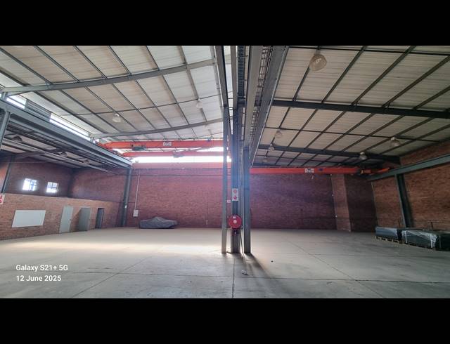 2,496M² WAREHOUSE TO LET IN HUGHES